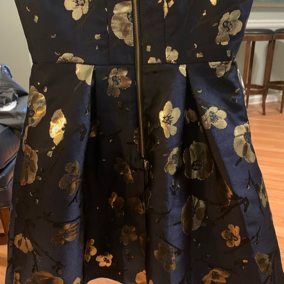 TRIXXI GIRL - Picture 5 of 9